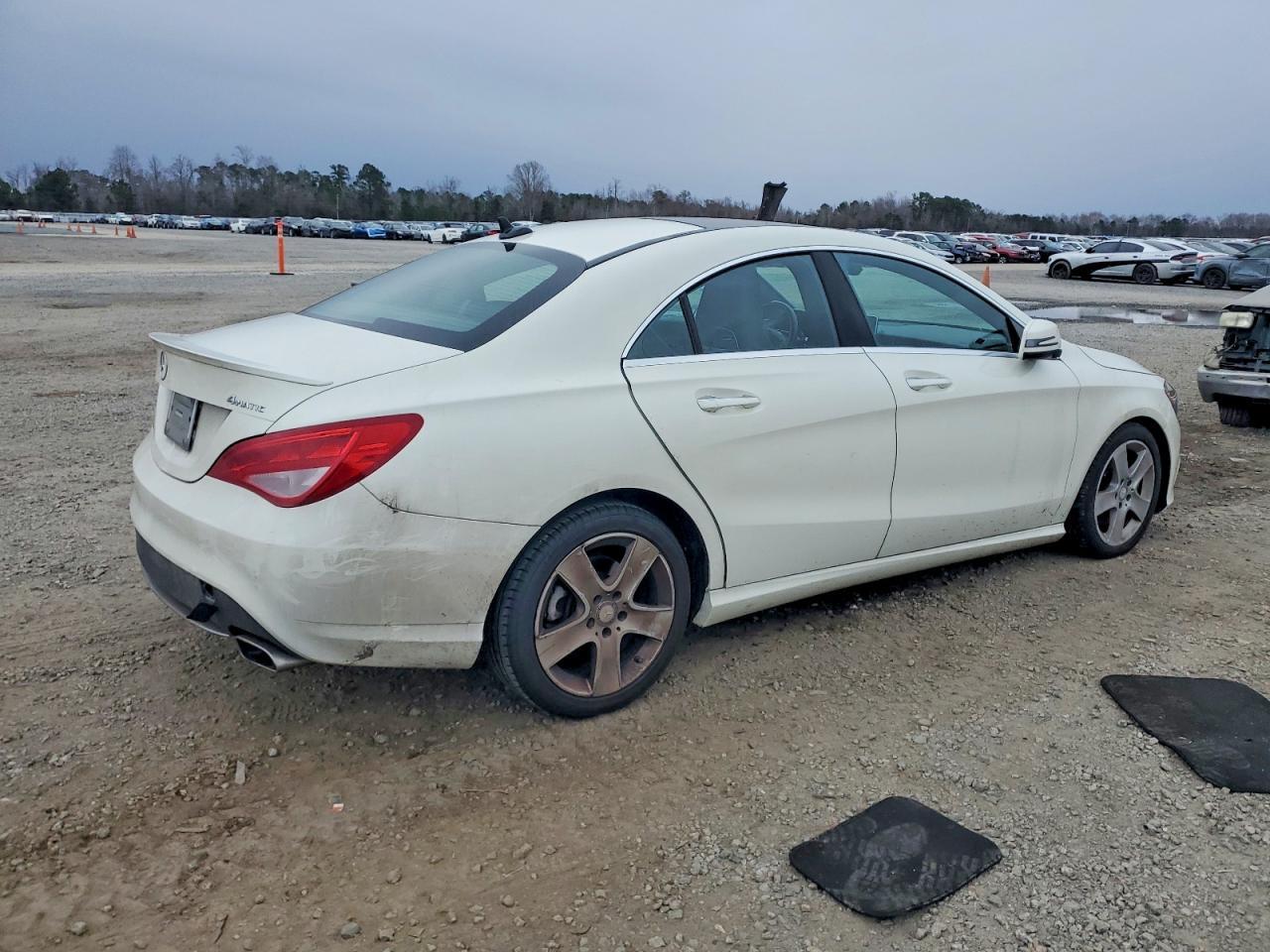2016 Mercedes-Benz Cla 250 4Matic - Image 3