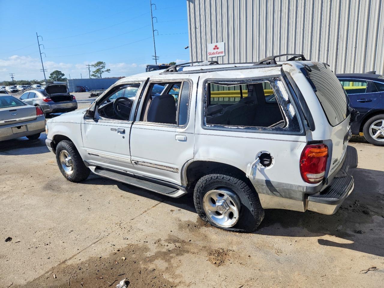 2000 Ford Explorer Xlt - Image 2