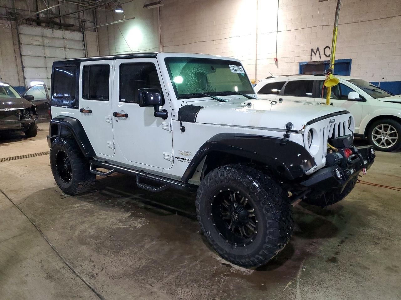2015 Jeep Wrangler Unlimited Sahara - Фото 4