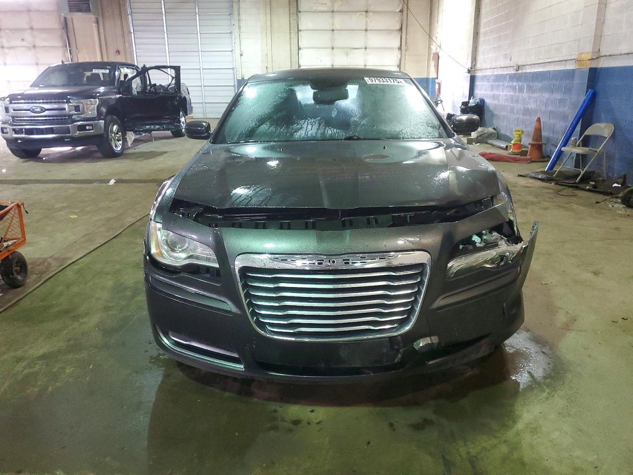 2014 Chrysler 300 - Фото 5