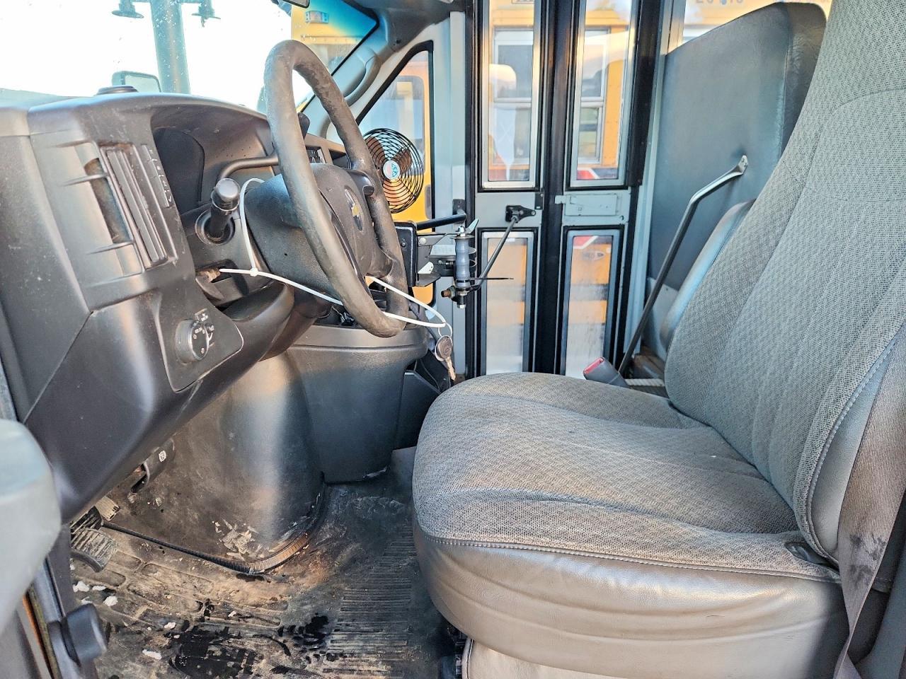 2010 Thomas Minotour G3500 School Bus - Фото 7