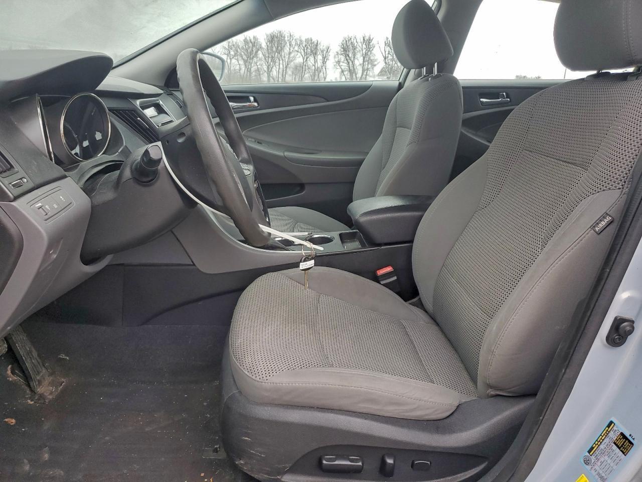 2012 Hyundai Sonata Gls - Image 7