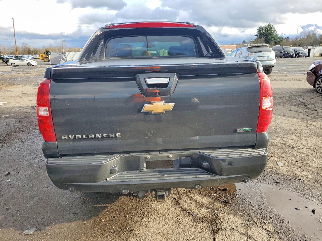2011 Chevrolet Avalanche Ltz - Image 6