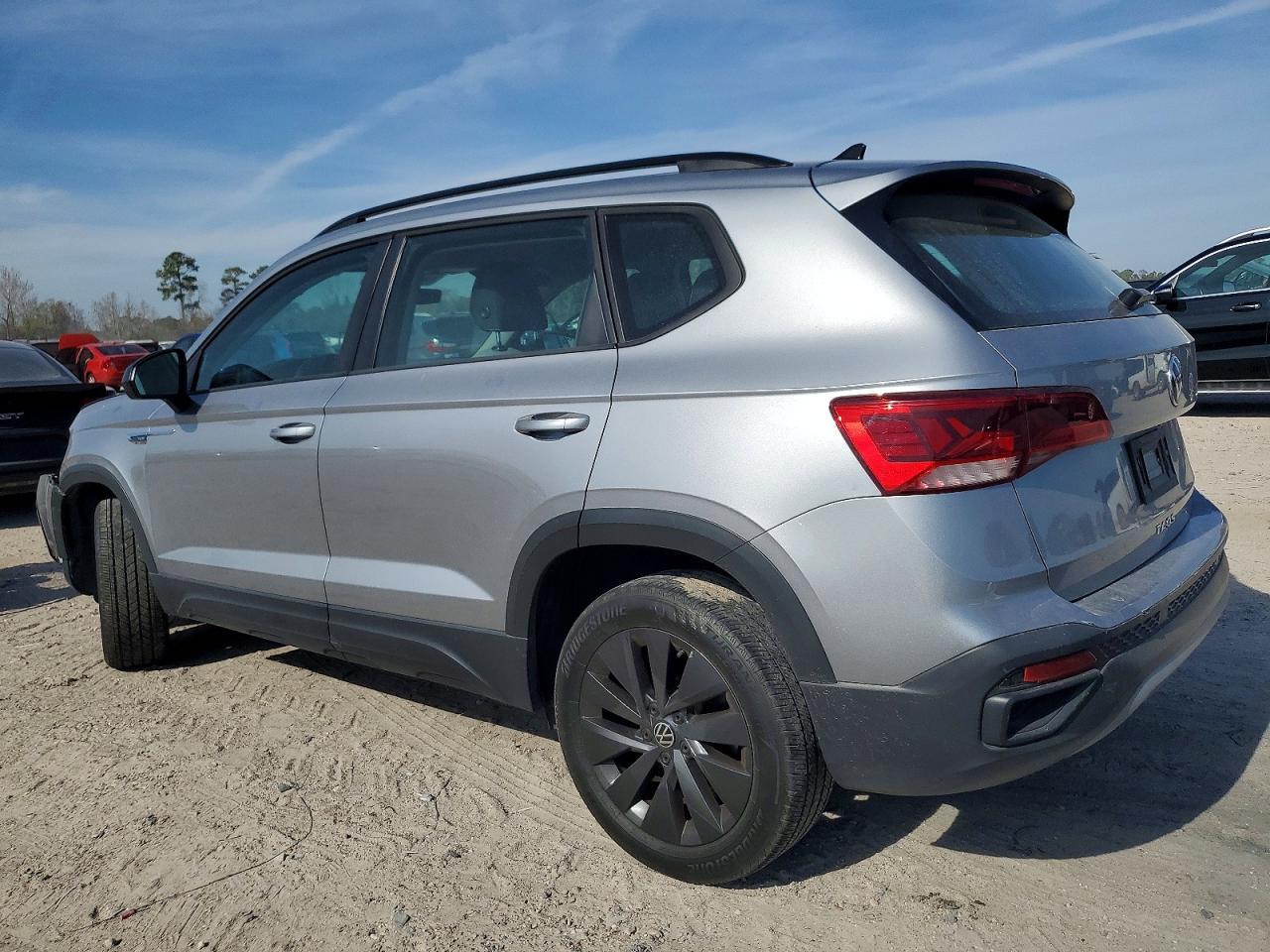 2024 Volkswagen Taos S - Фото 2