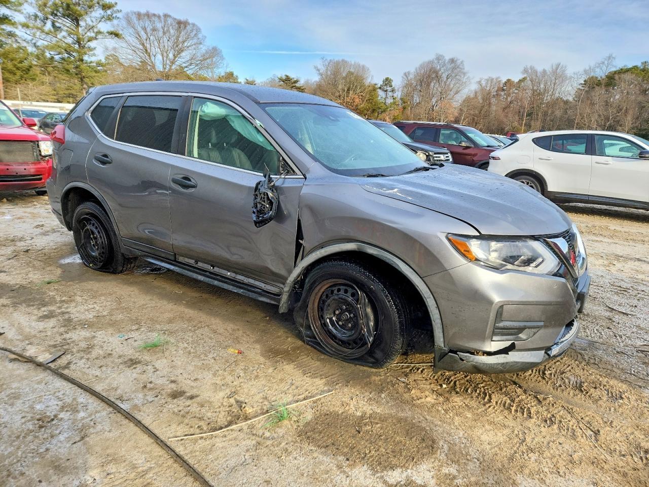 2020 Nissan Rogue S - Фото 4