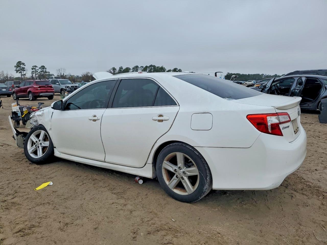 2013 Toyota Camry Se - Фото 2