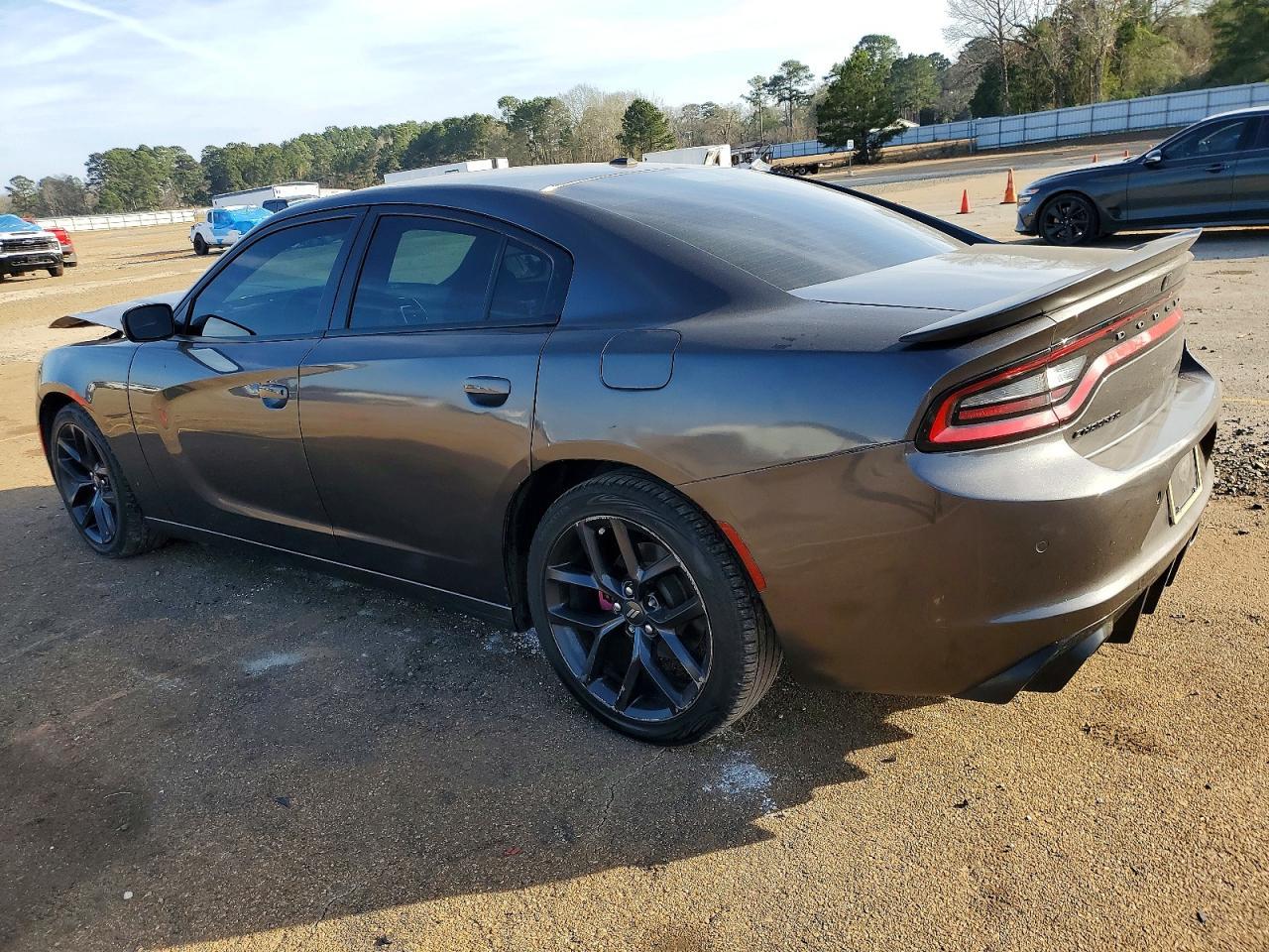 2021 Dodge Charger Sxt - Фото 2