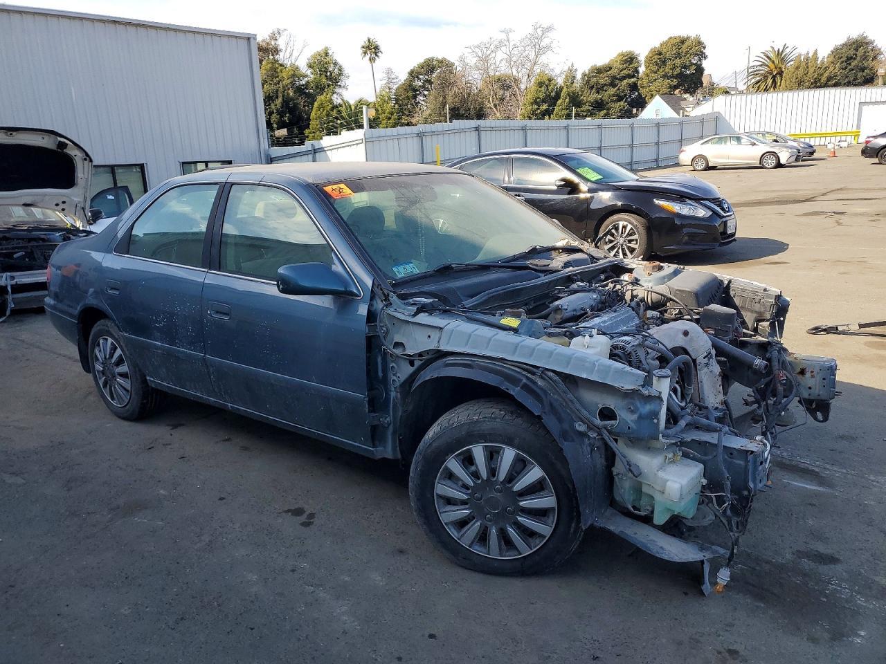 2000 Toyota Camry Ce - Фото 4
