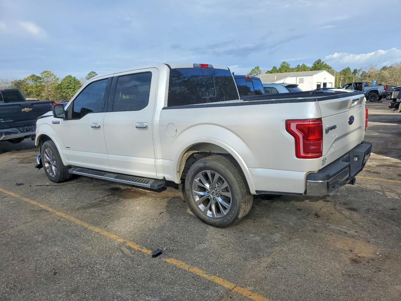 2017 Ford F150 Supercrew - Фото 2