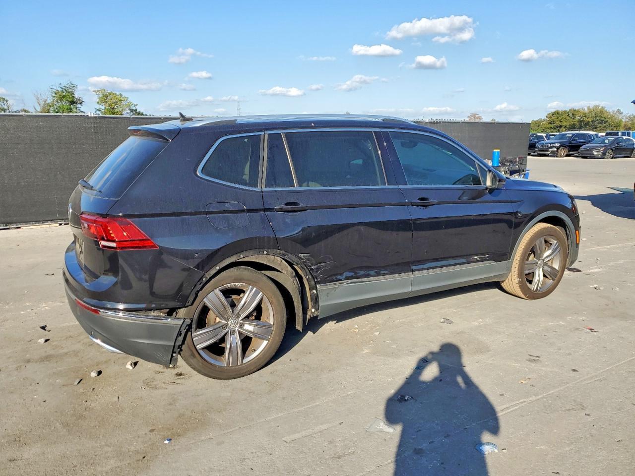 2020 Volkswagen Tiguan Se - Фото 3