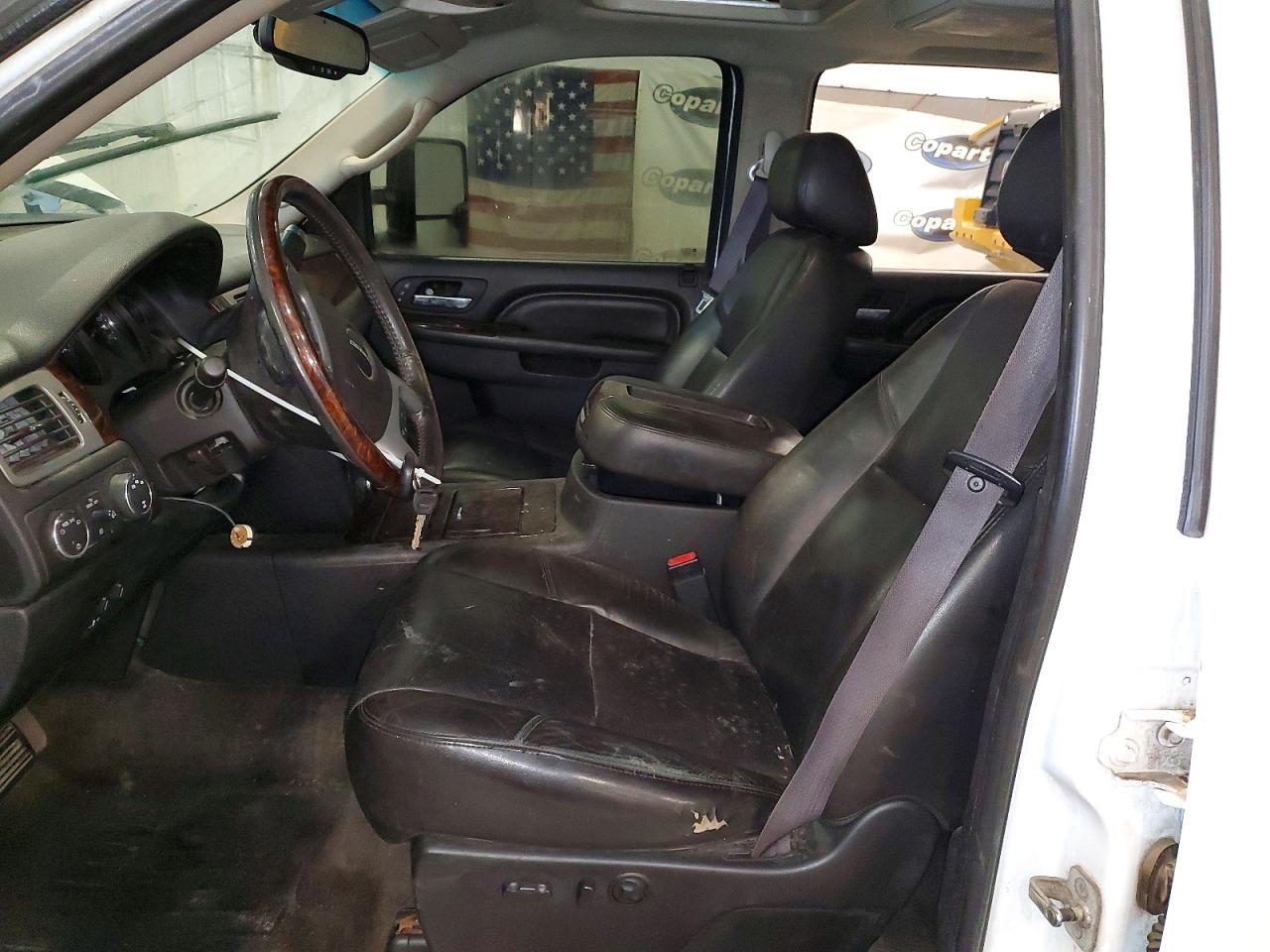 2011 GMC Sierra K2500 Denali - Image 7