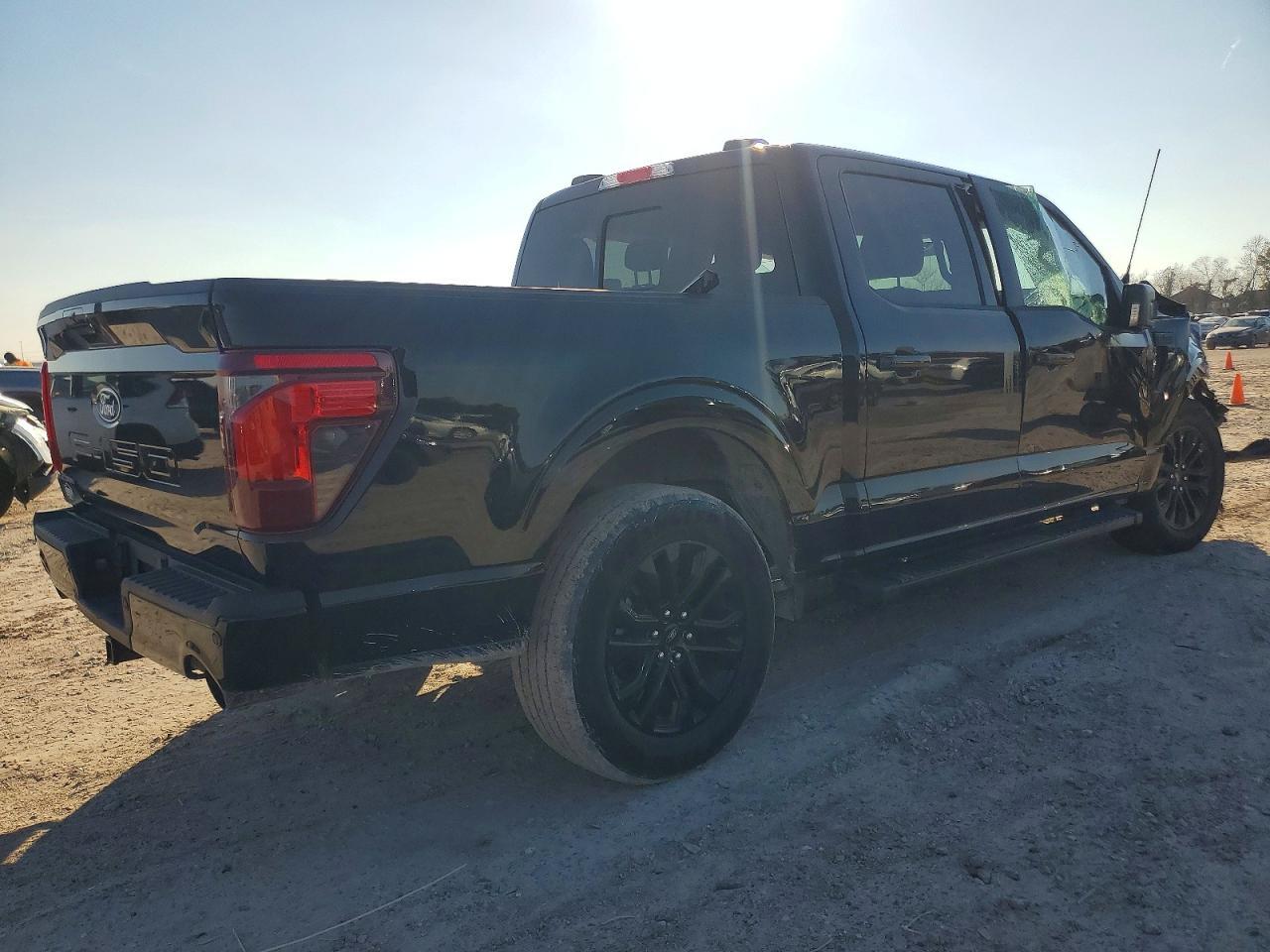 2024 Ford F150 Xlt - Фото 3