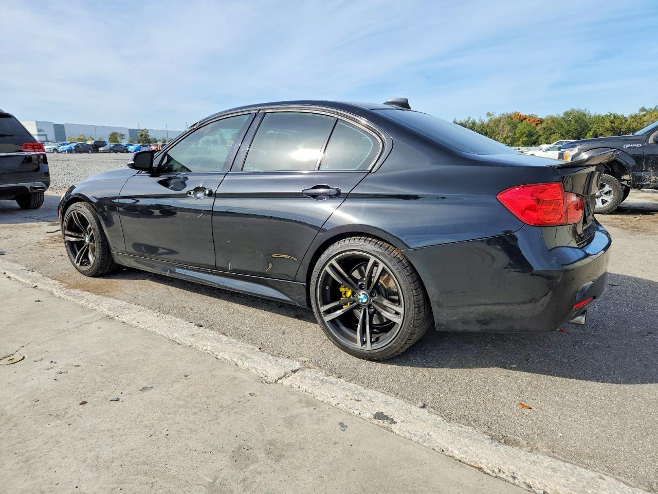 2015 BMW 335 I - Фото 2