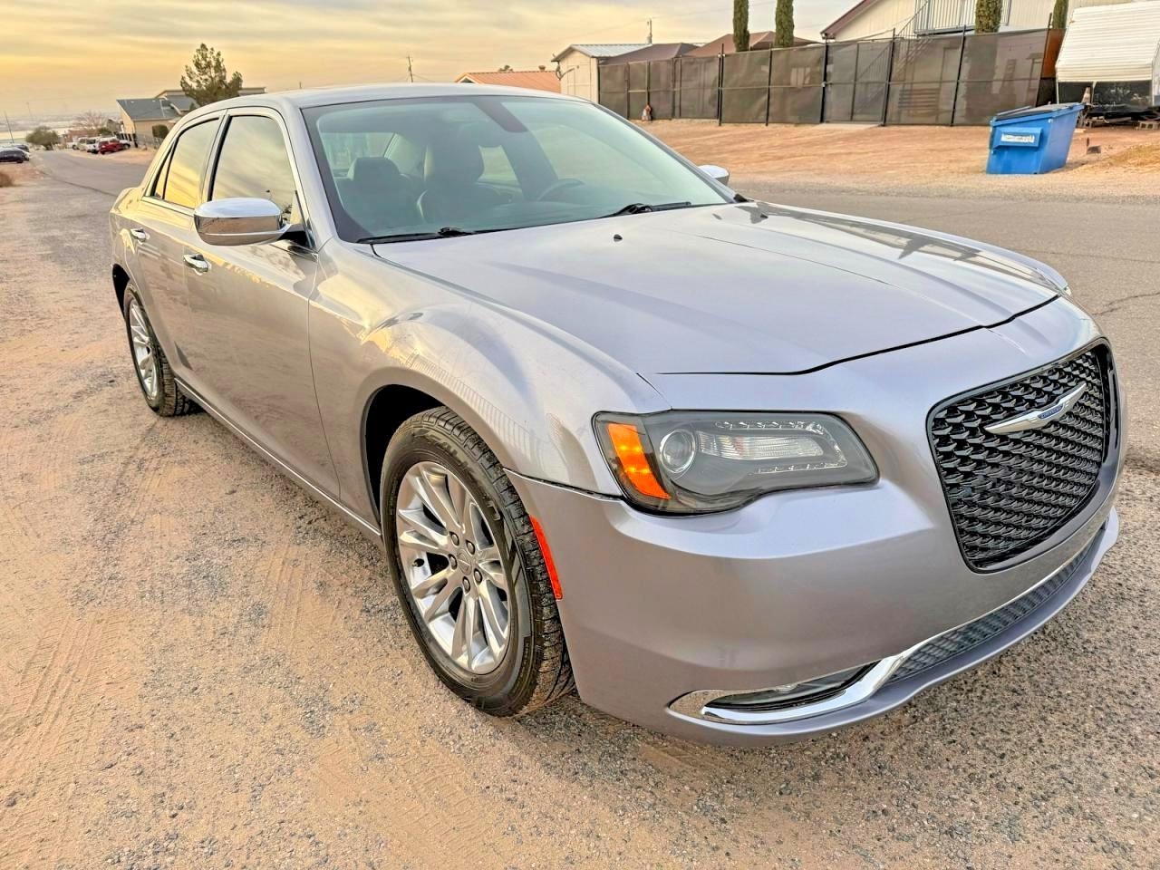 2016 Chrysler 300C