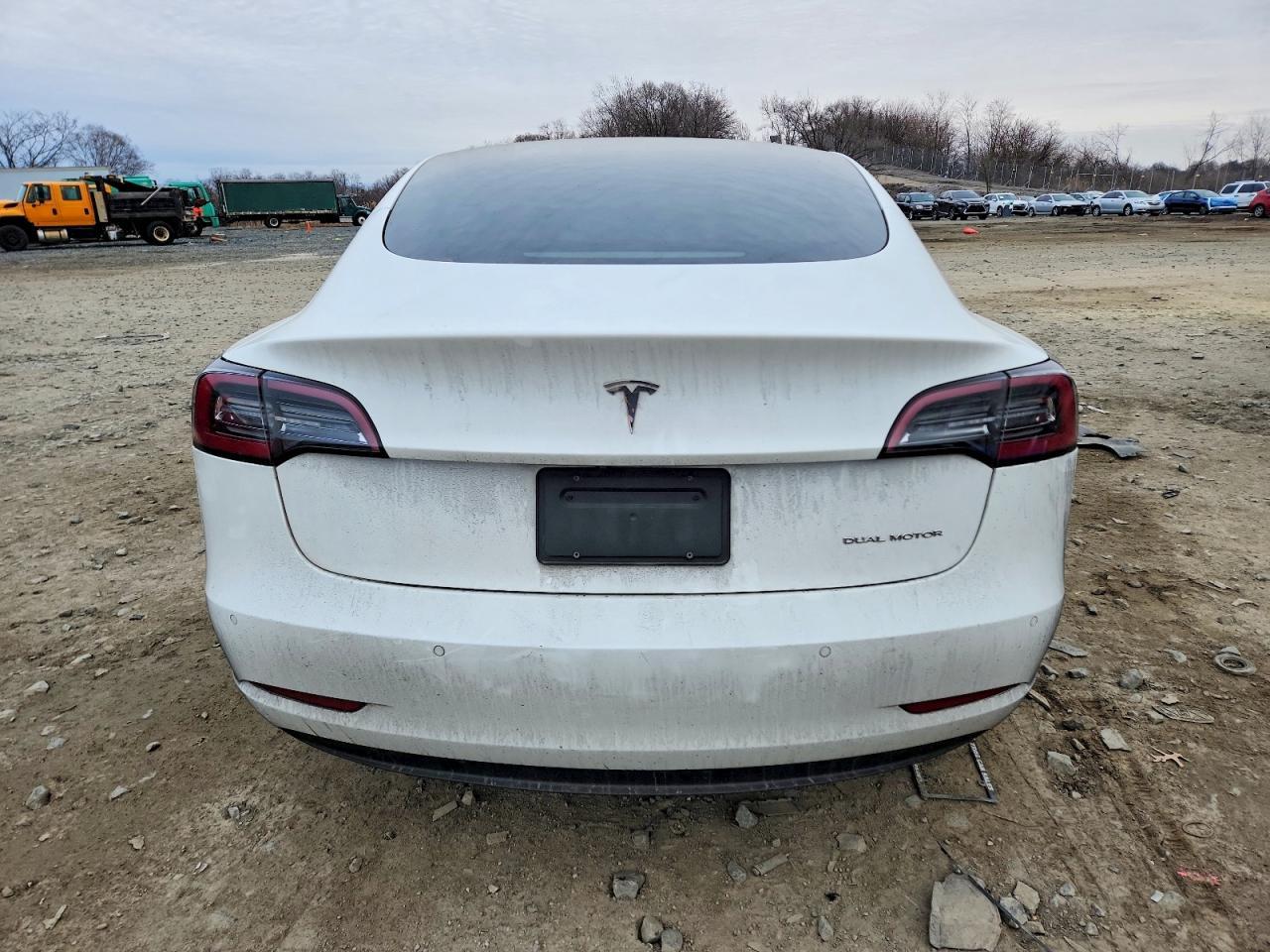 2022 Tesla Model 3 - Фото 6