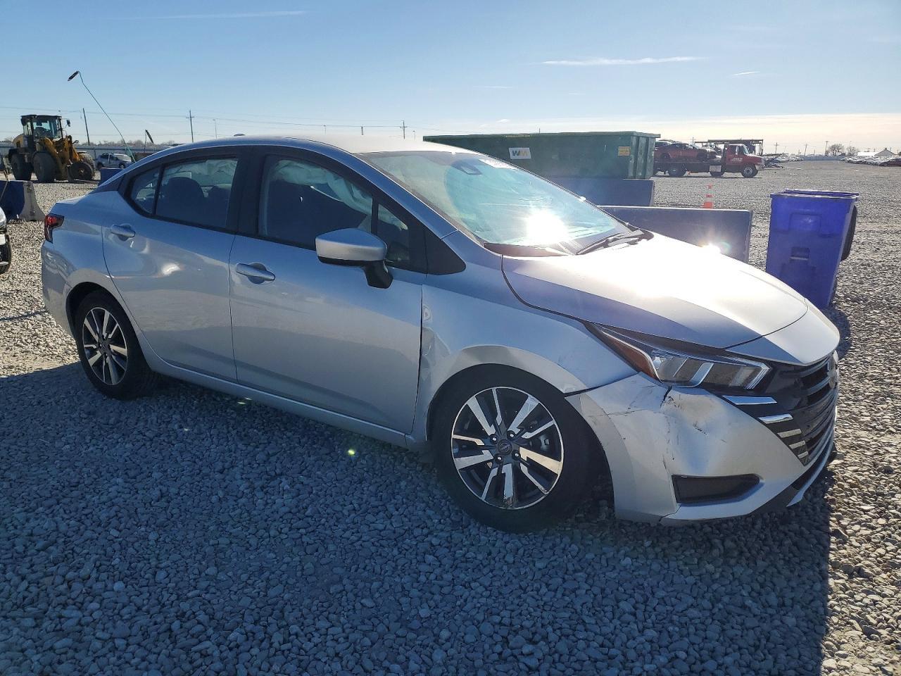 2023 Nissan Versa Sv - Image 4