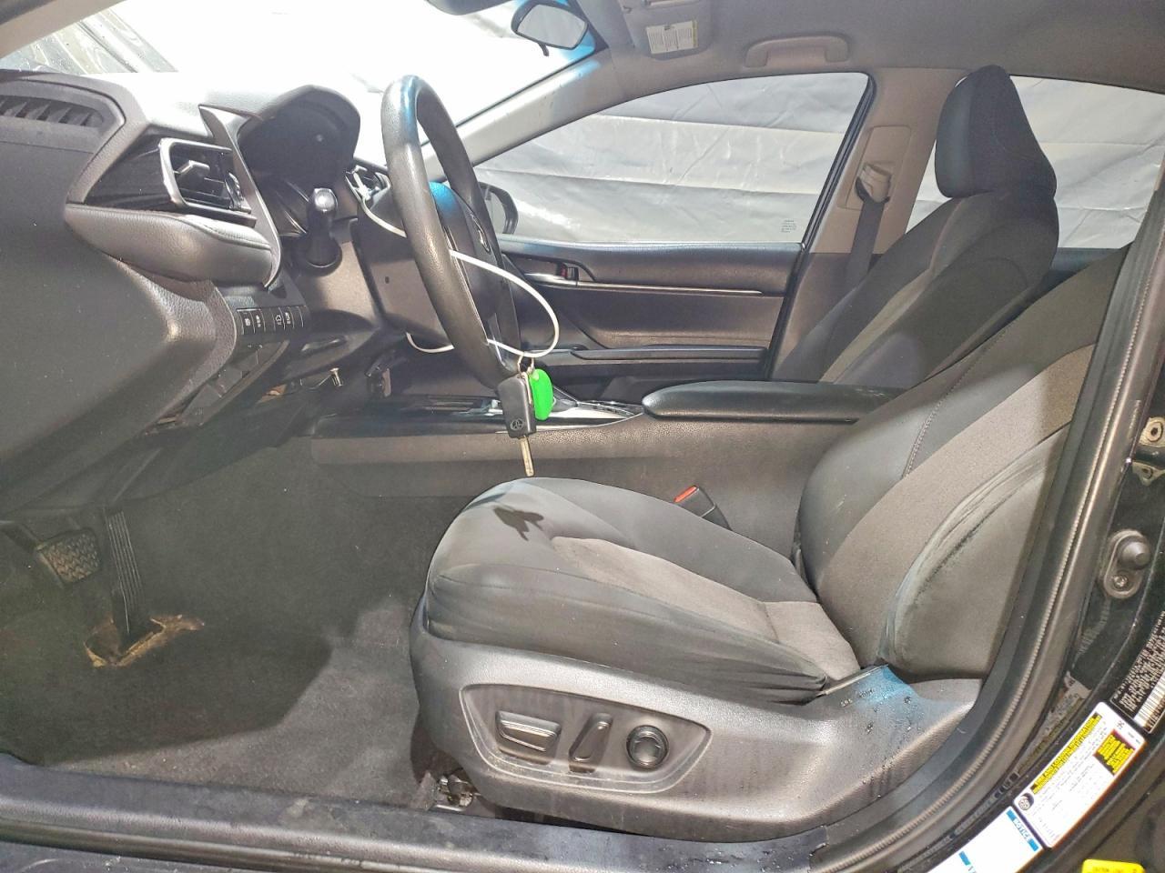 2020 Toyota Camry Le - Image 7