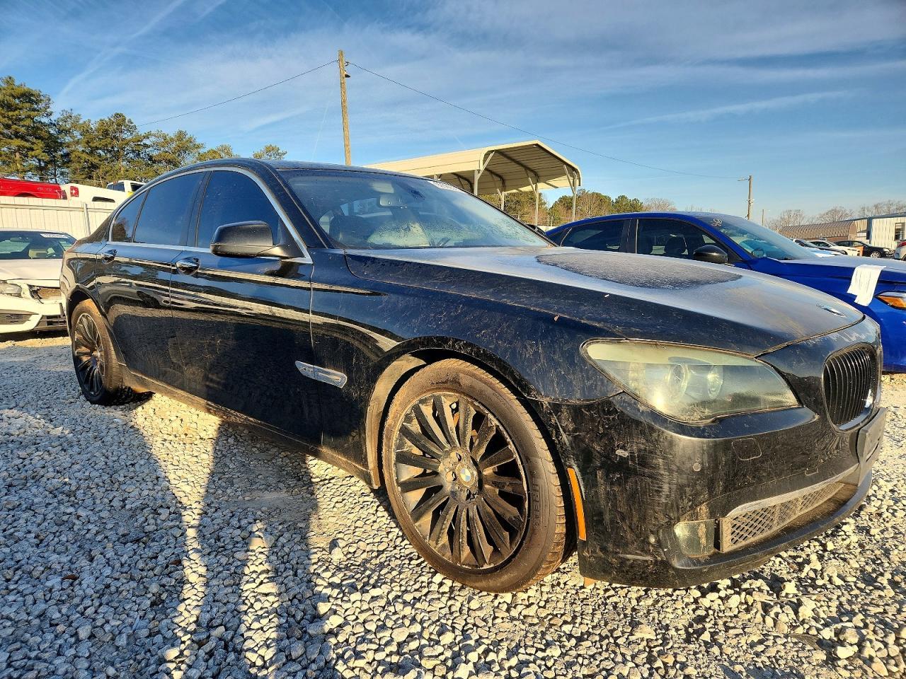 2012 BMW 750 - Image 4