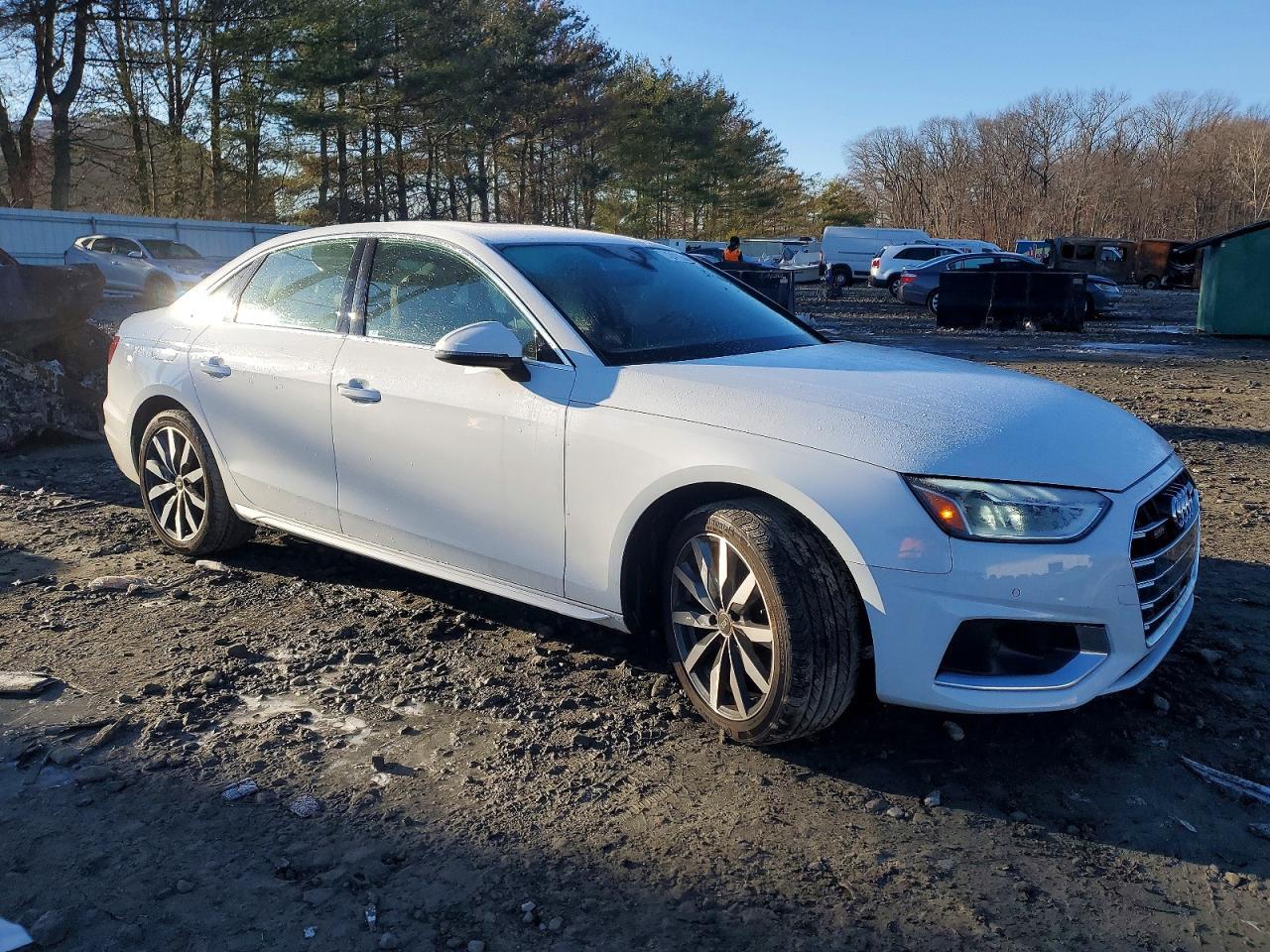 2023 Audi A4 Premium Plus 40 - Фото 4