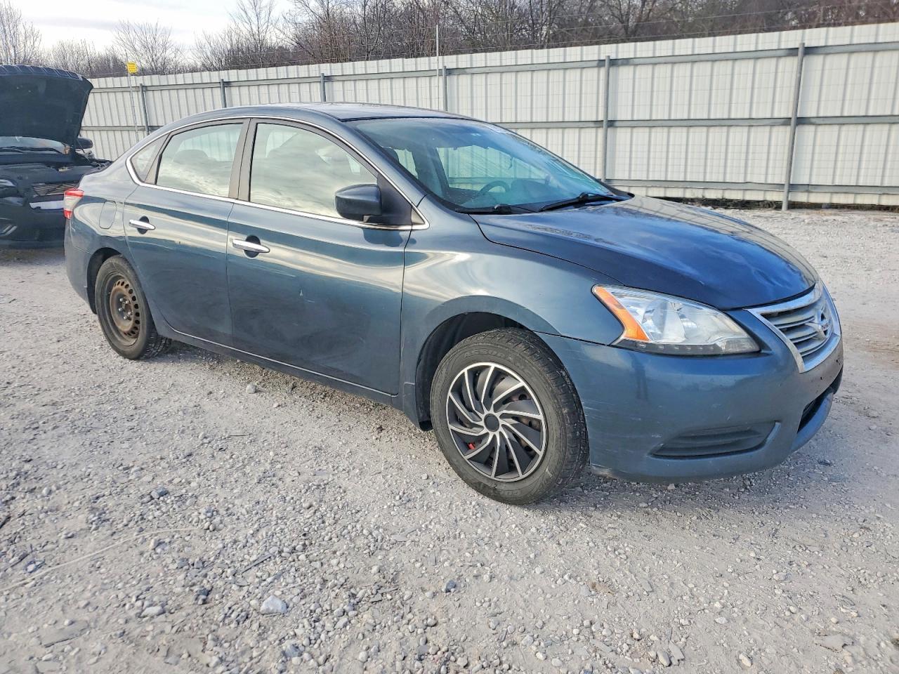 2015 Nissan Sentra S - Фото 4