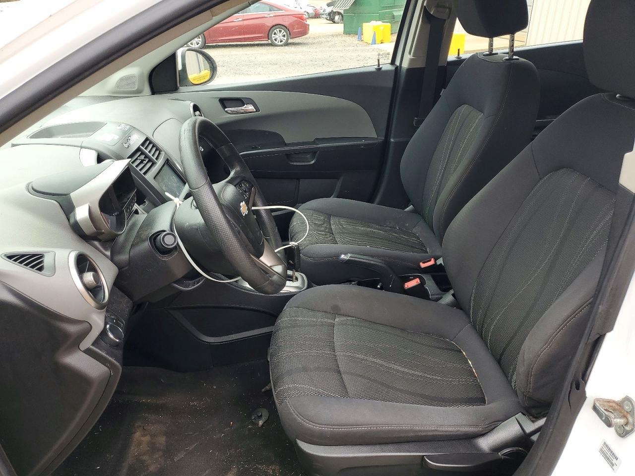 2016 Chevrolet Sonic Lt - Фото 7