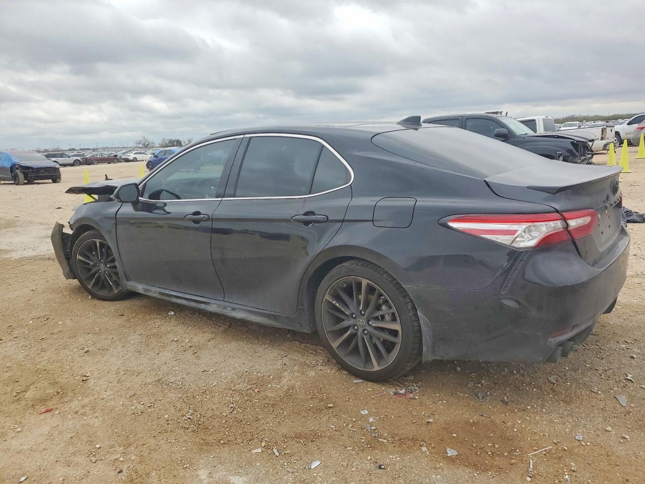 2020 Toyota Camry Xse - Image 2