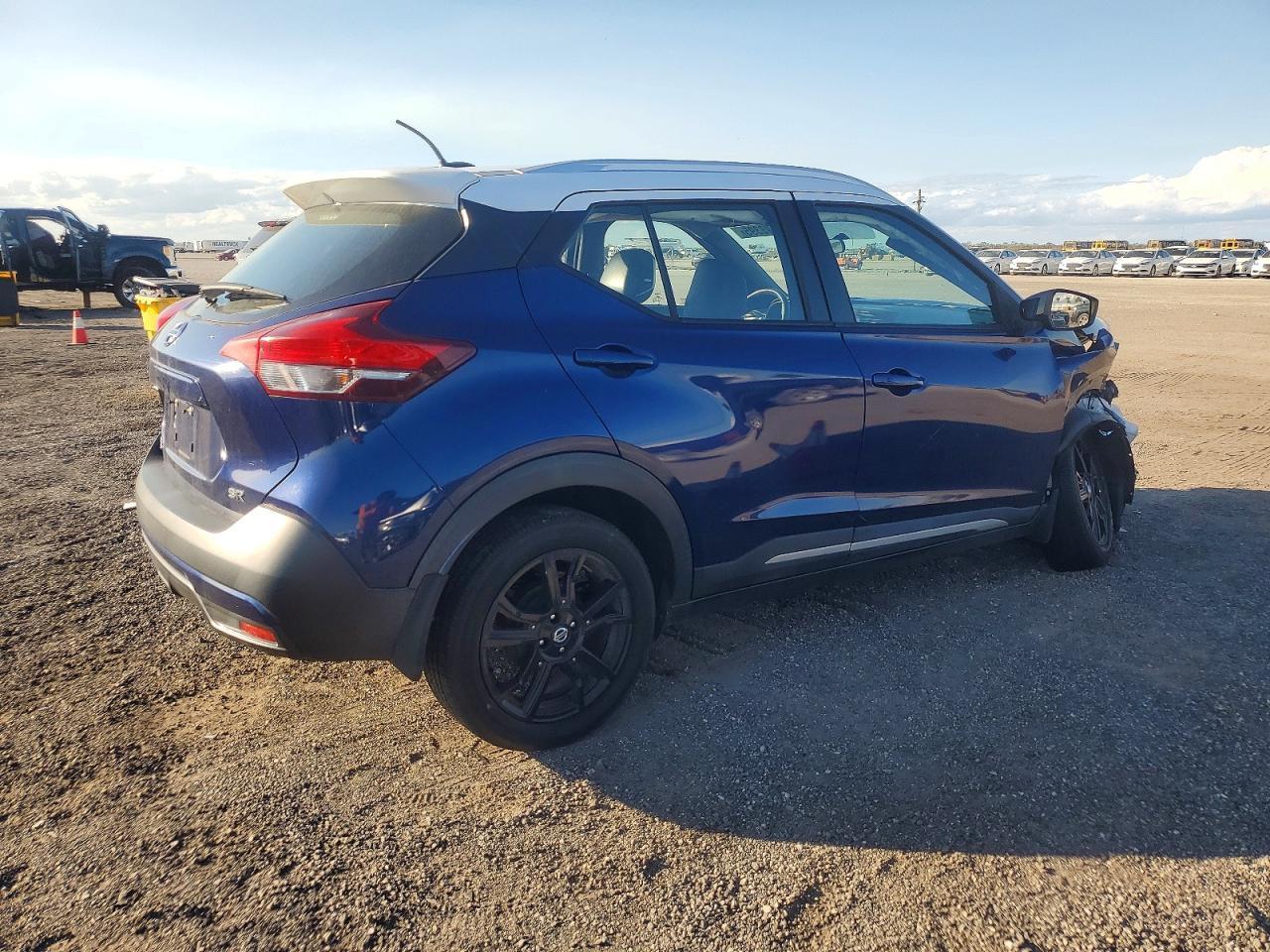 2019 Nissan Kicks Sr - Фото 3