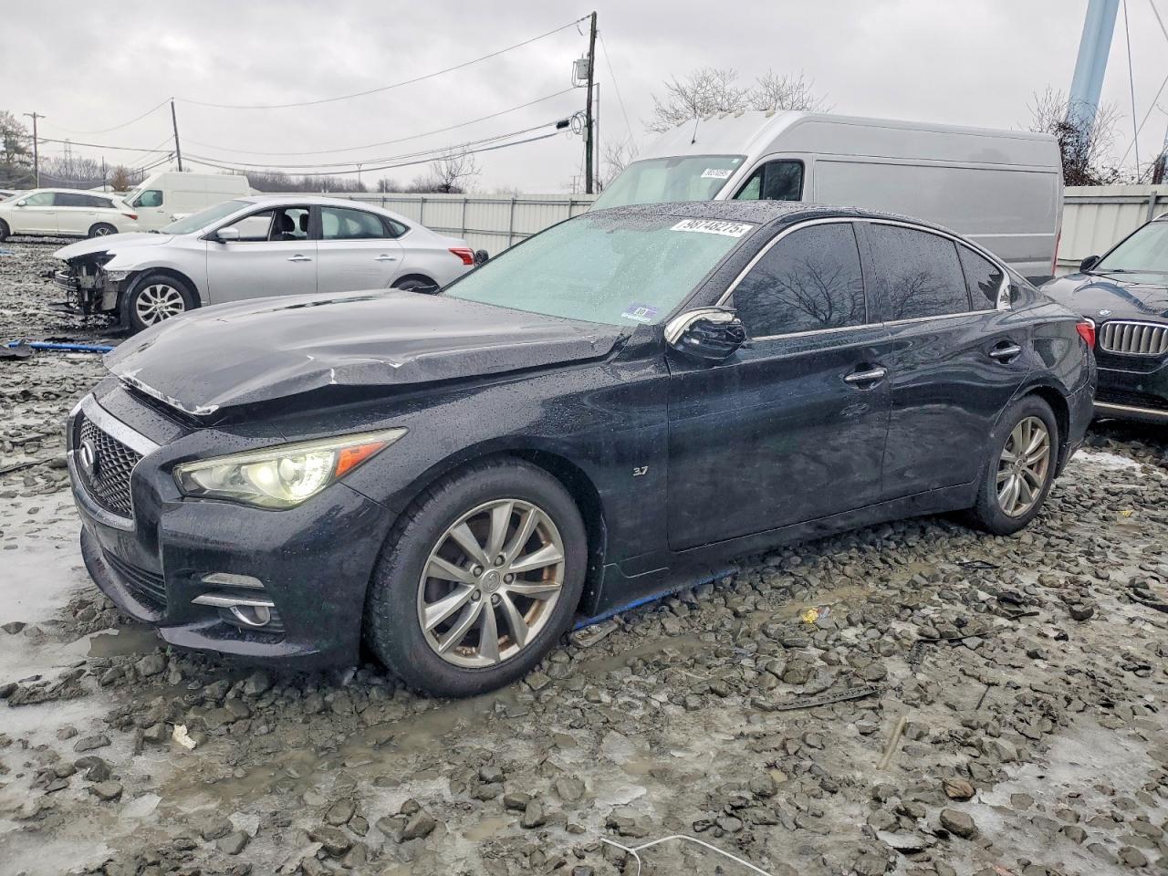 2015 Infiniti Q50 Base
