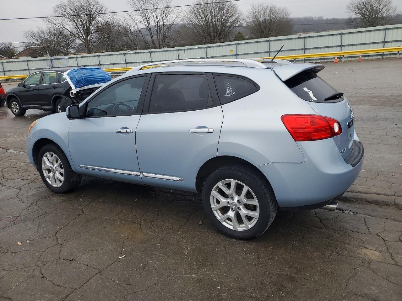 2013 Nissan Rogue S - Фото 2