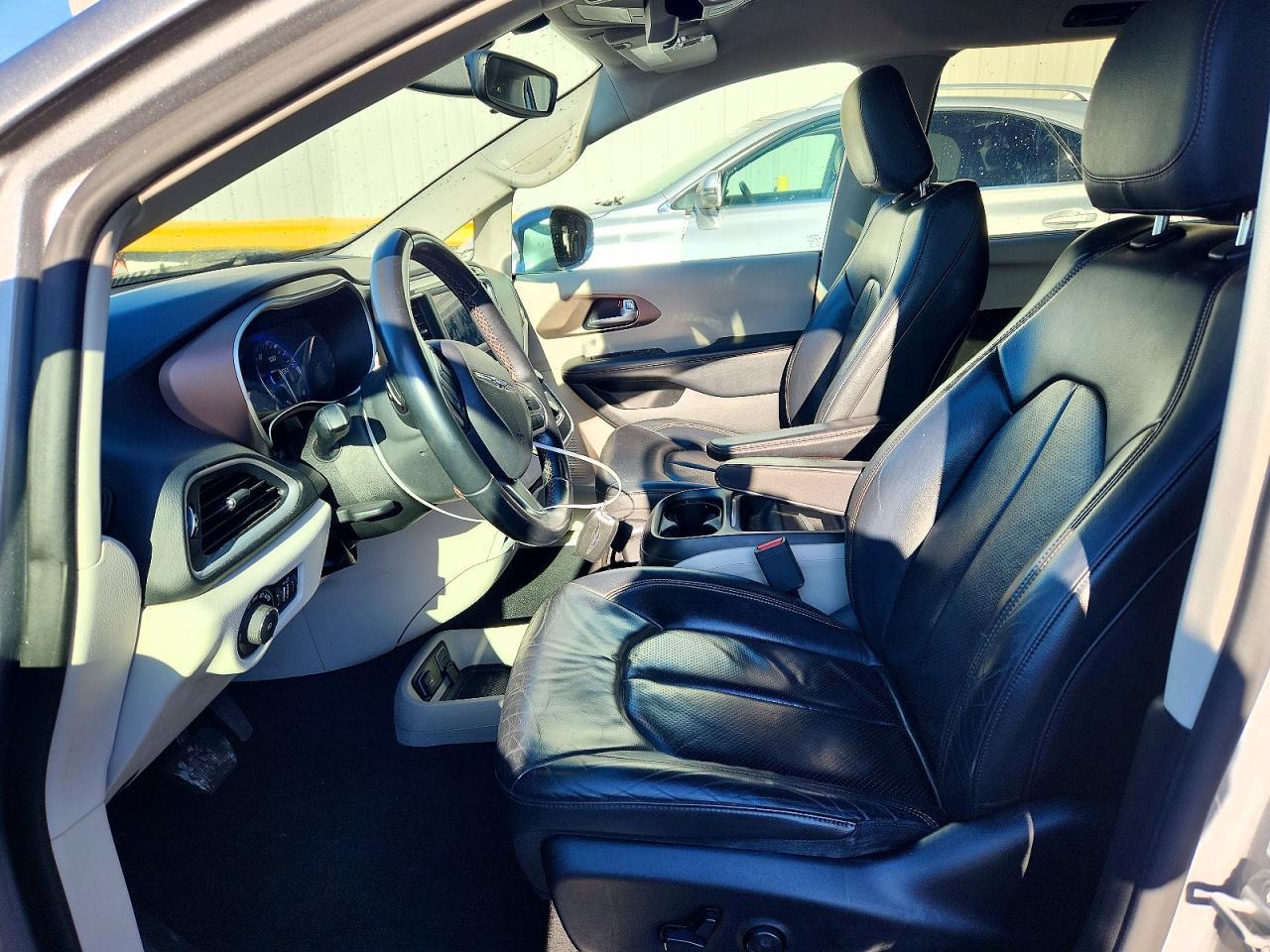 2018 Chrysler Pacifica Touring L - Фото 7