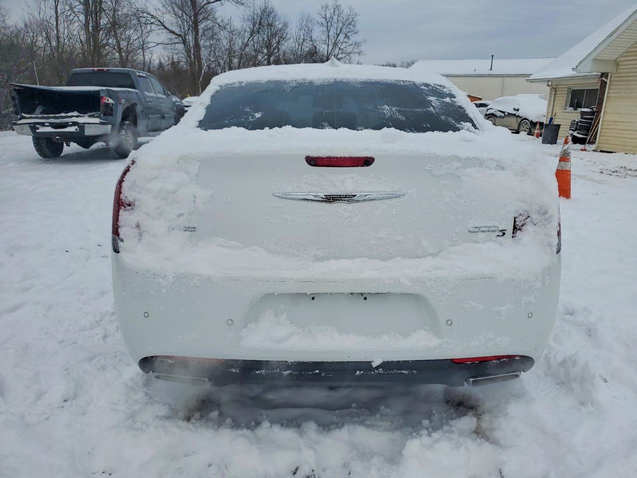 2015 Chrysler 300 S - Image 6