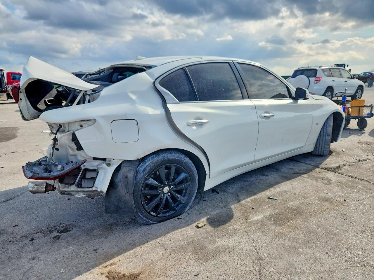 2015 Infiniti Q50 Base - Фото 3