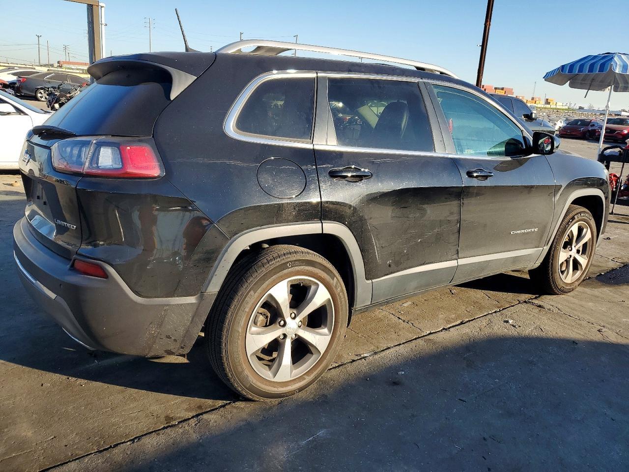 2019 Jeep Cherokee Limited - Image 3