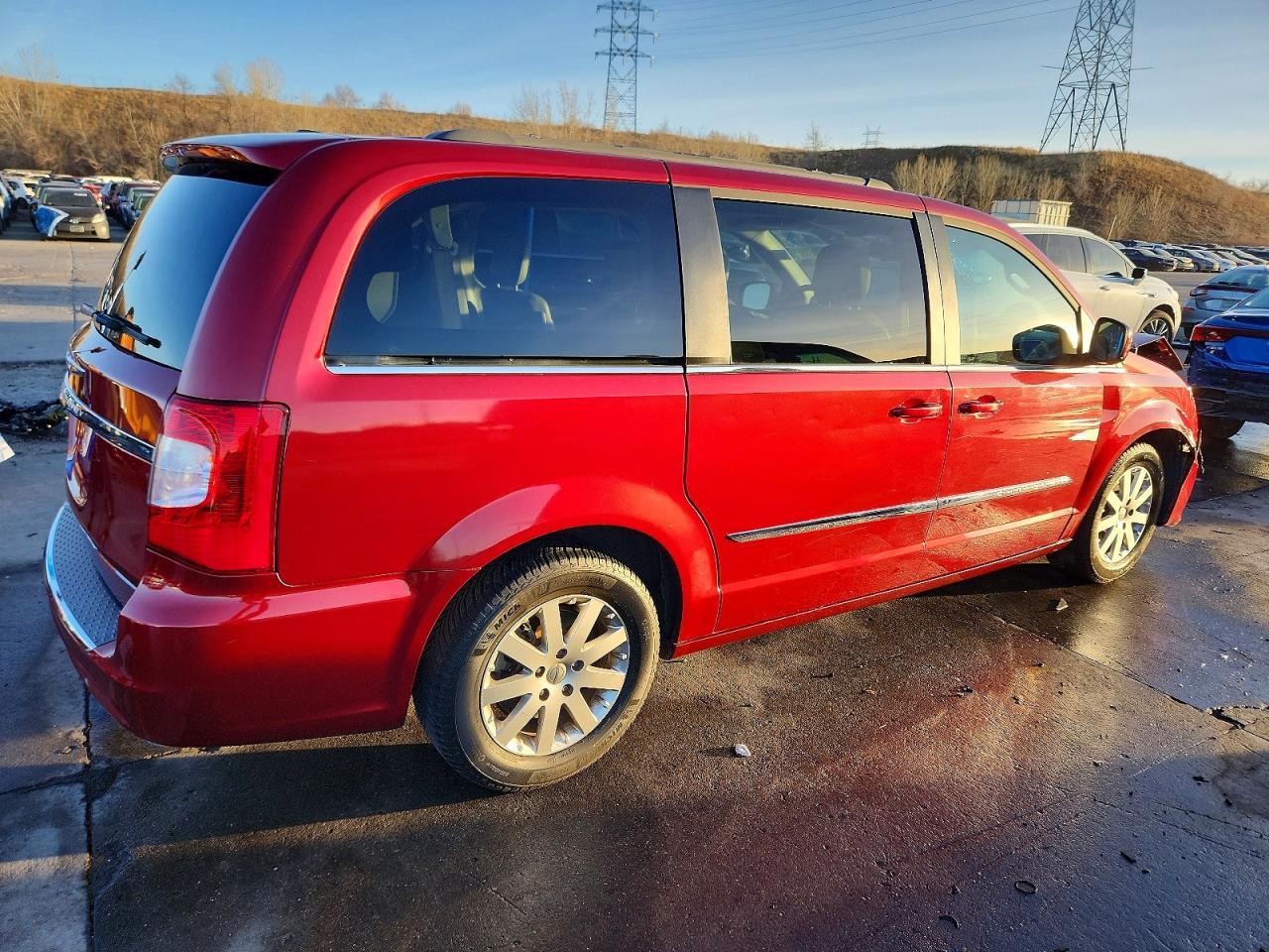 2013 Chrysler Town & Country Touring - Image 3