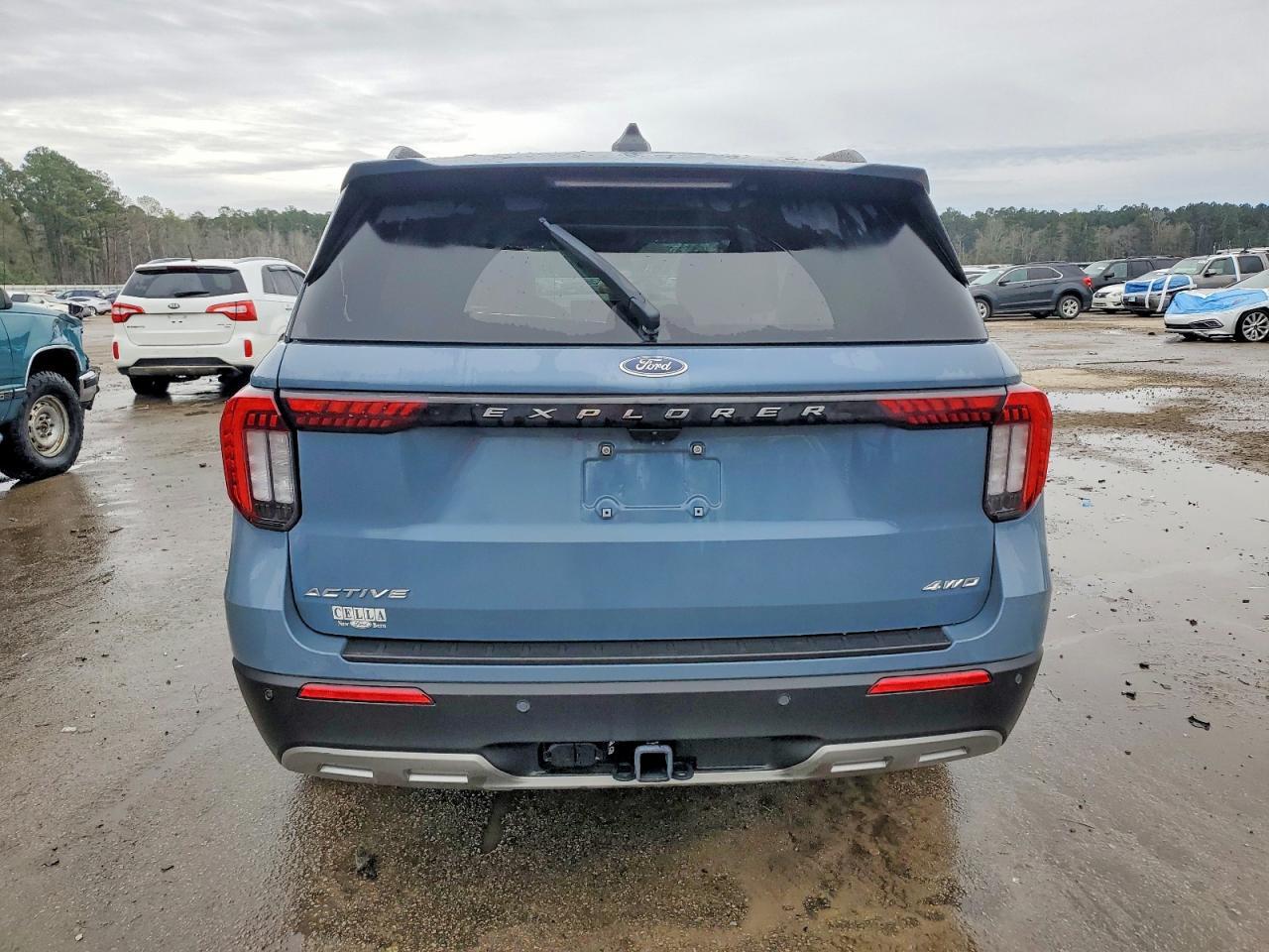 2025 Ford Explorer Active - Фото 6