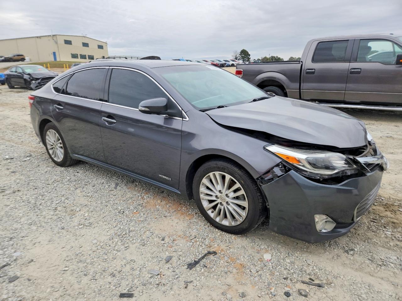 2013 Toyota Avalon Hybrid - Image 4
