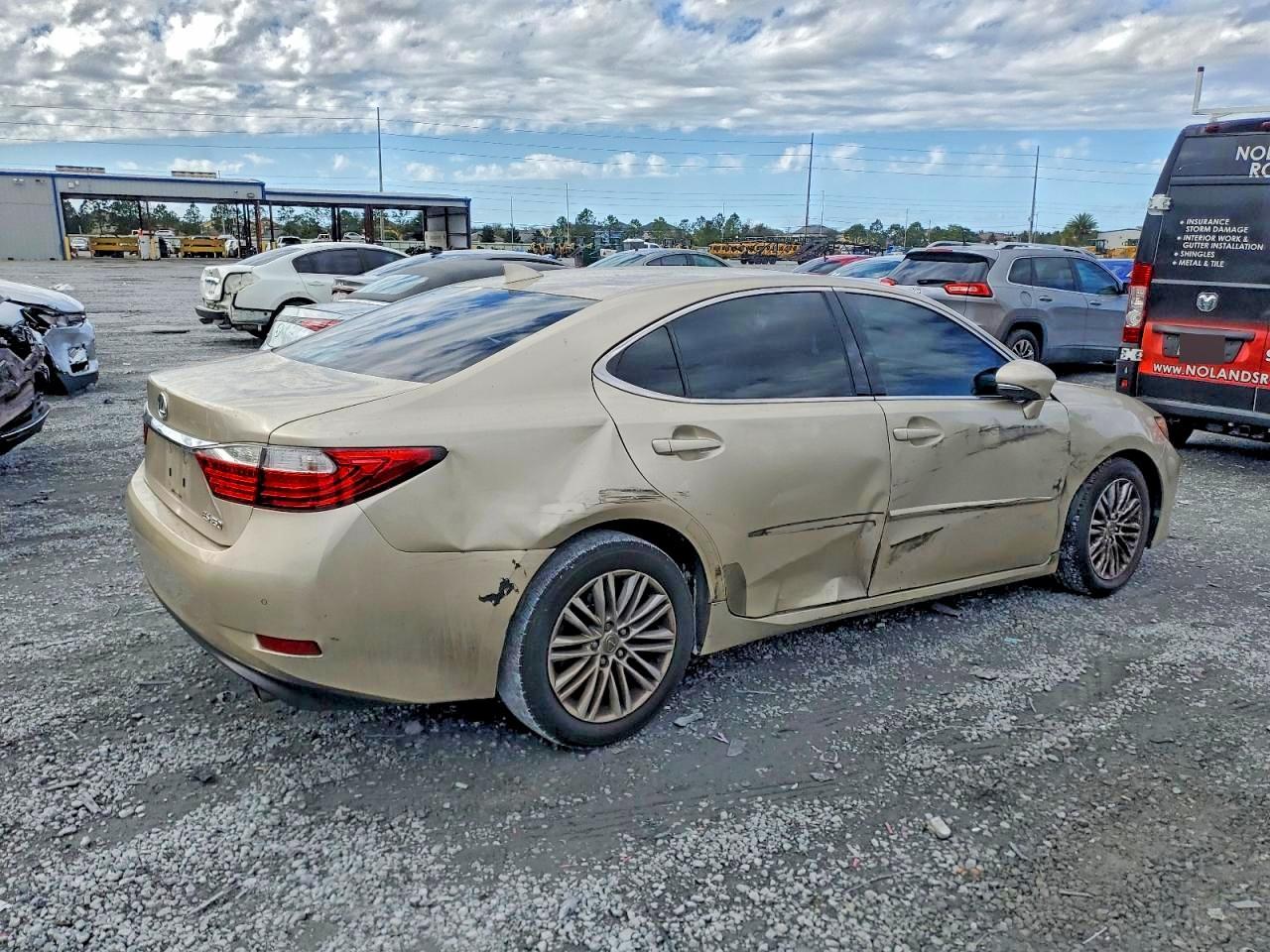 2015 Lexus Es 350 - Image 3