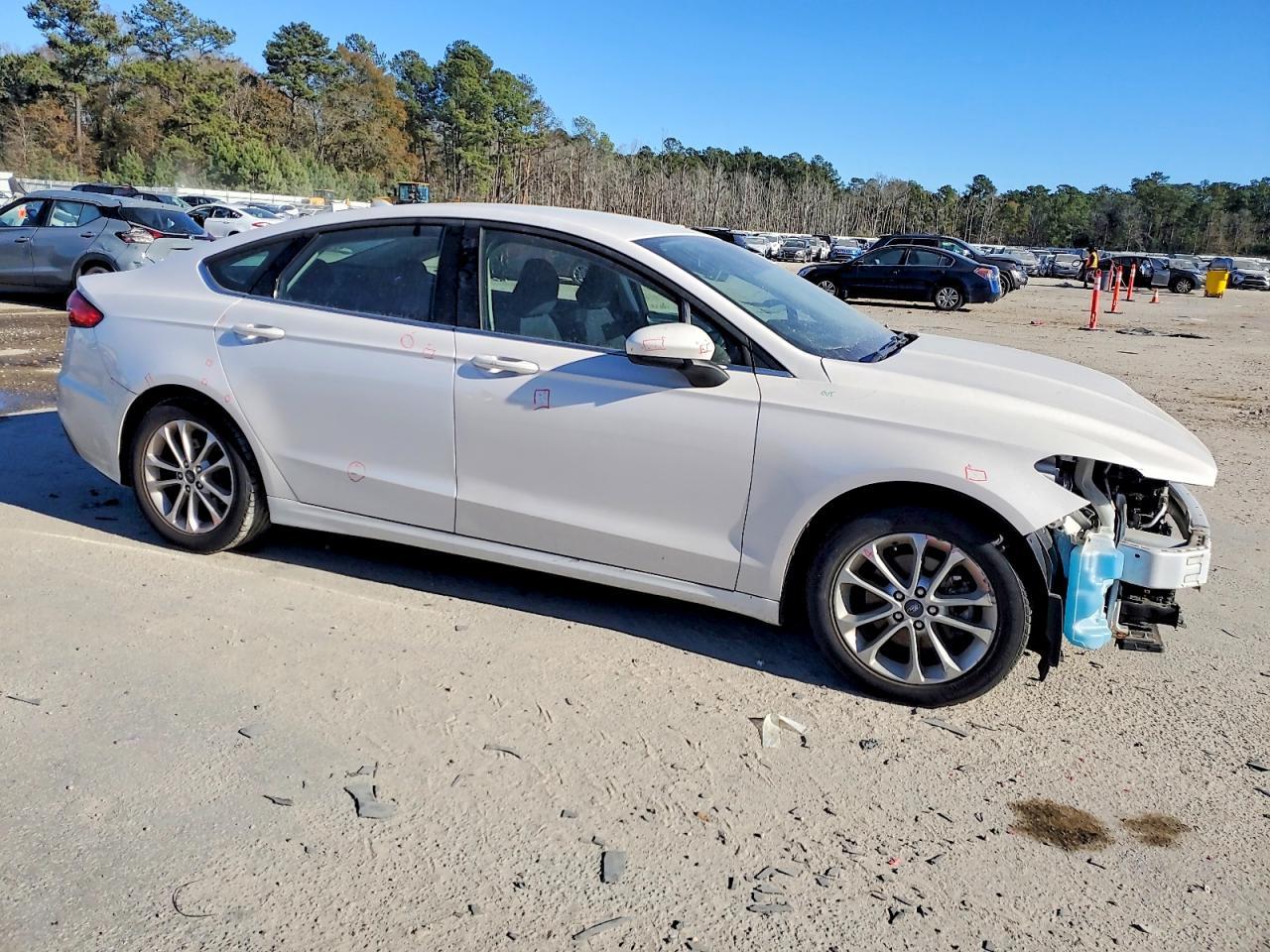 2020 Ford Fusion Se - Фото 4