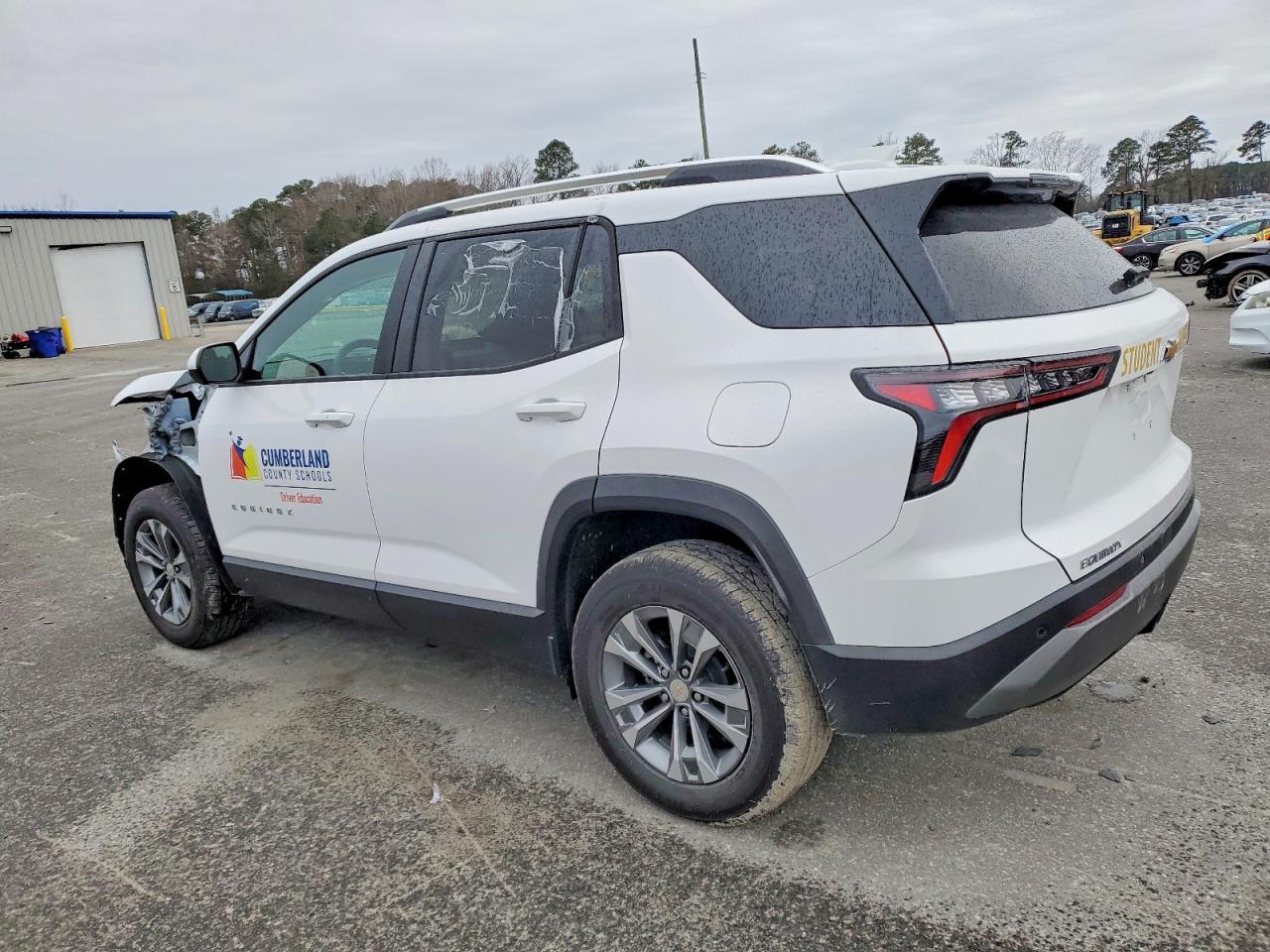 2025 Chevrolet Equinox Lt - Image 2