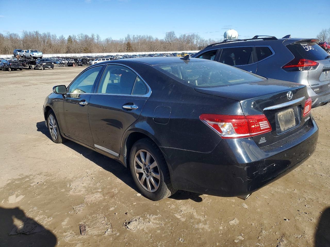 2011 Lexus Es 350 - Фото 2