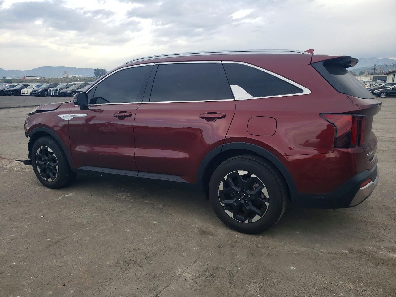 2024 Kia Sorento S - Image 2