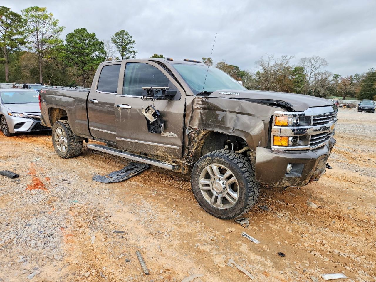 2015 Chevrolet Silverado K2500 High Country - Image 4