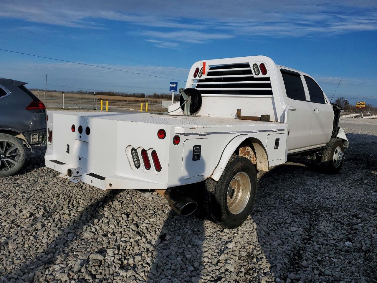 2018 Chevrolet Silverado Flatbed Truck - Image 3