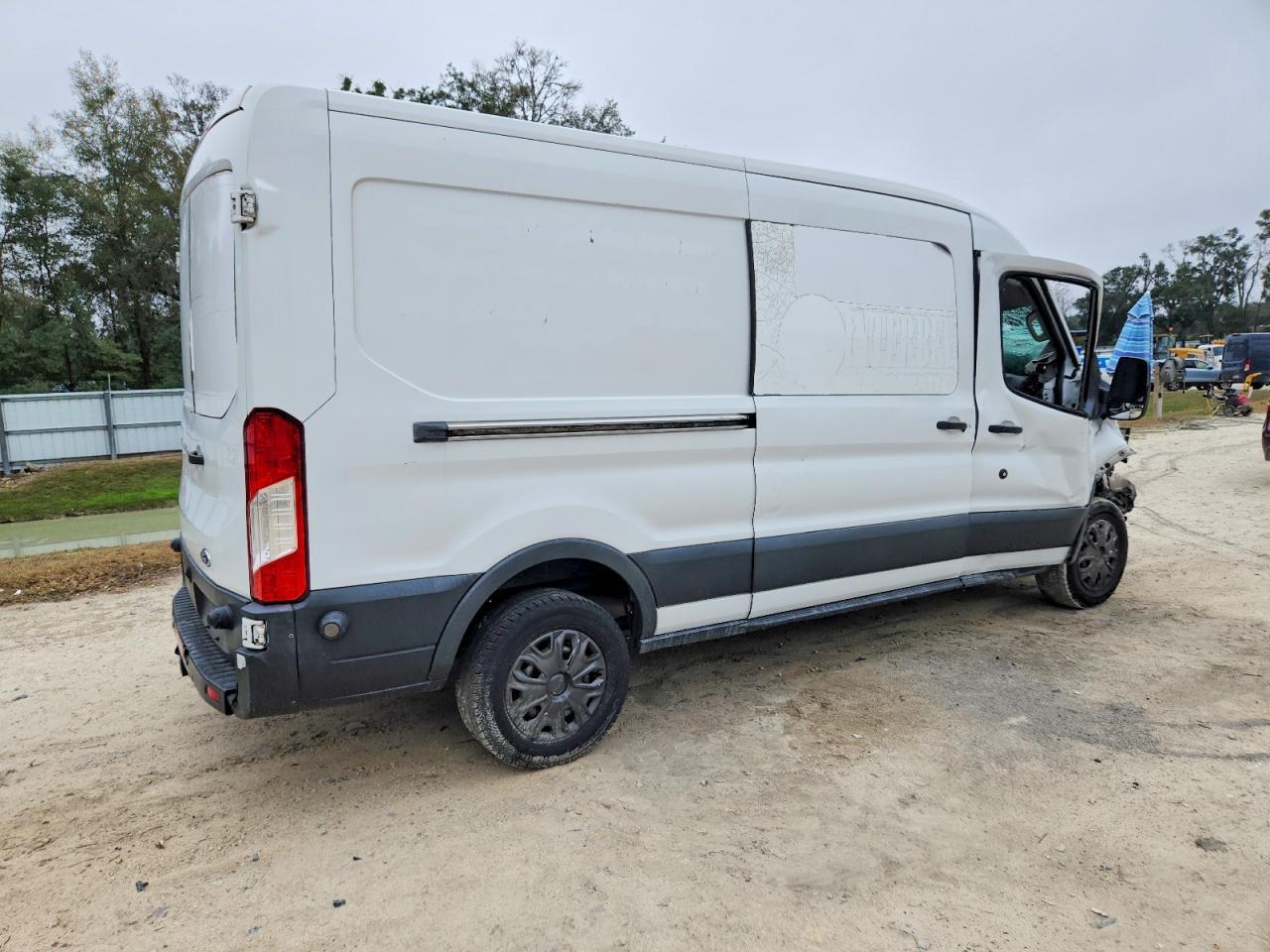 2016 Ford Transit 250 - Фото 3