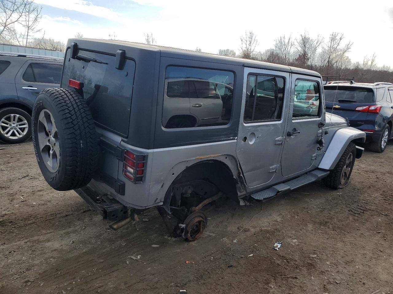 2016 Jeep Wrangler Unlimited Sahara - Фото 3