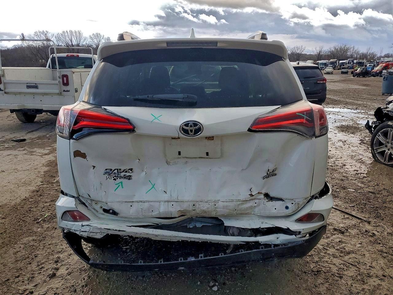2017 Toyota Rav4 Le - Фото 6