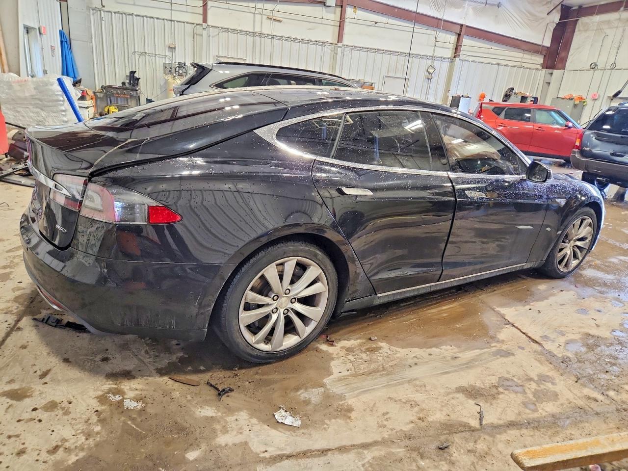 2016 Tesla Model S - Image 3
