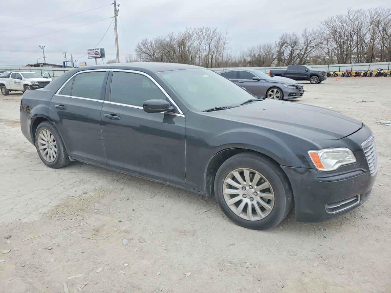 2013 Chrysler 300 - Фото 4