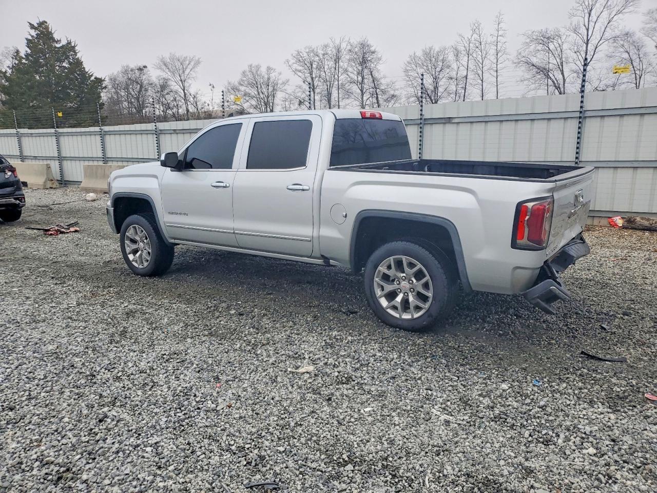 2017 GMC Sierra C1500 Slt - Image 2