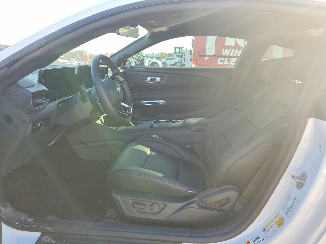 2025 Ford Mustang Gt - Фото 7